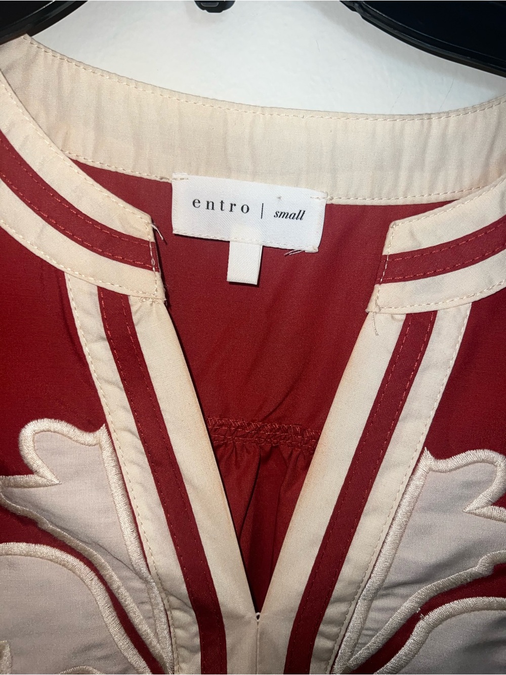 entro Rust Embroidered Flutter-Sleeve Top - Picture 5 of 6